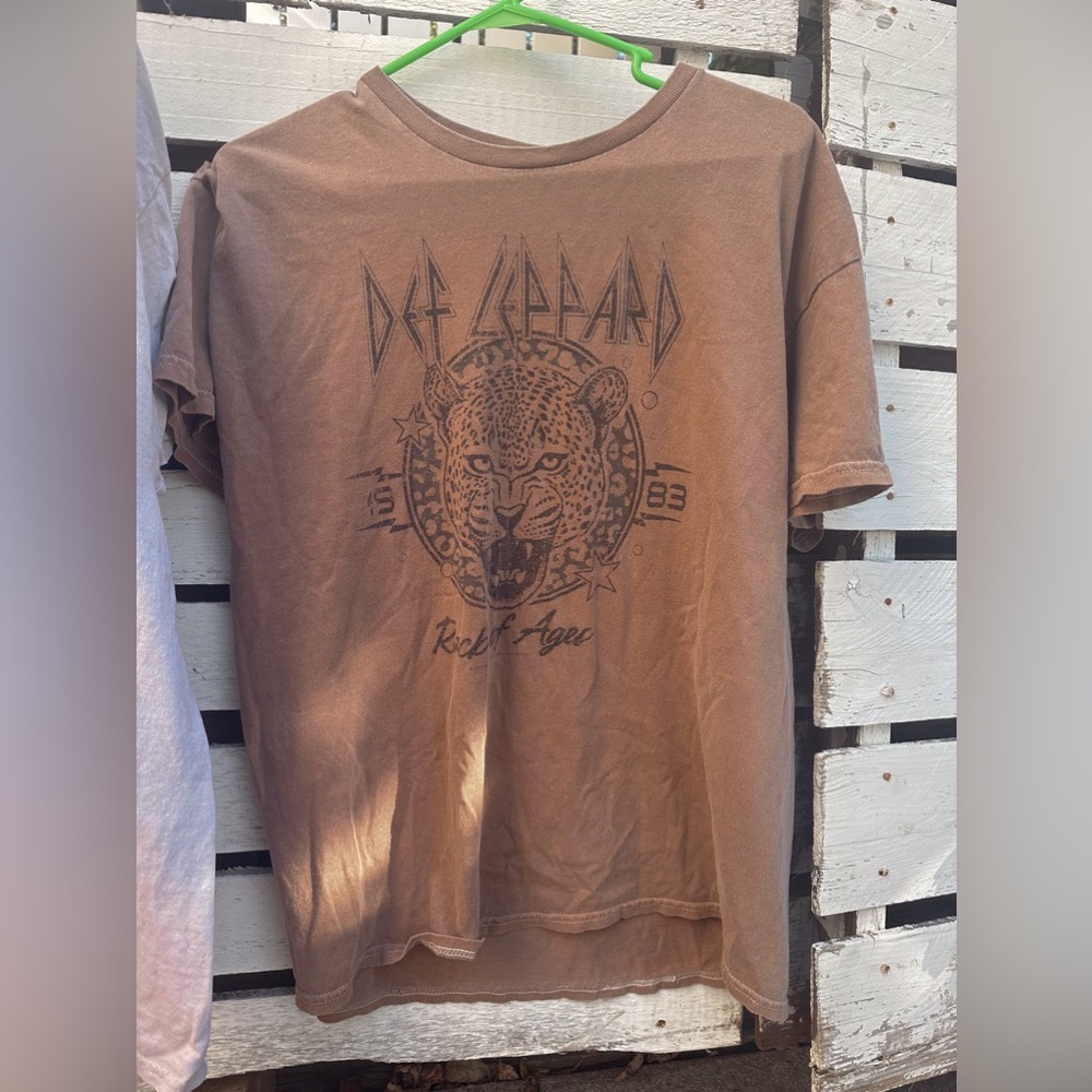 Graphic T
